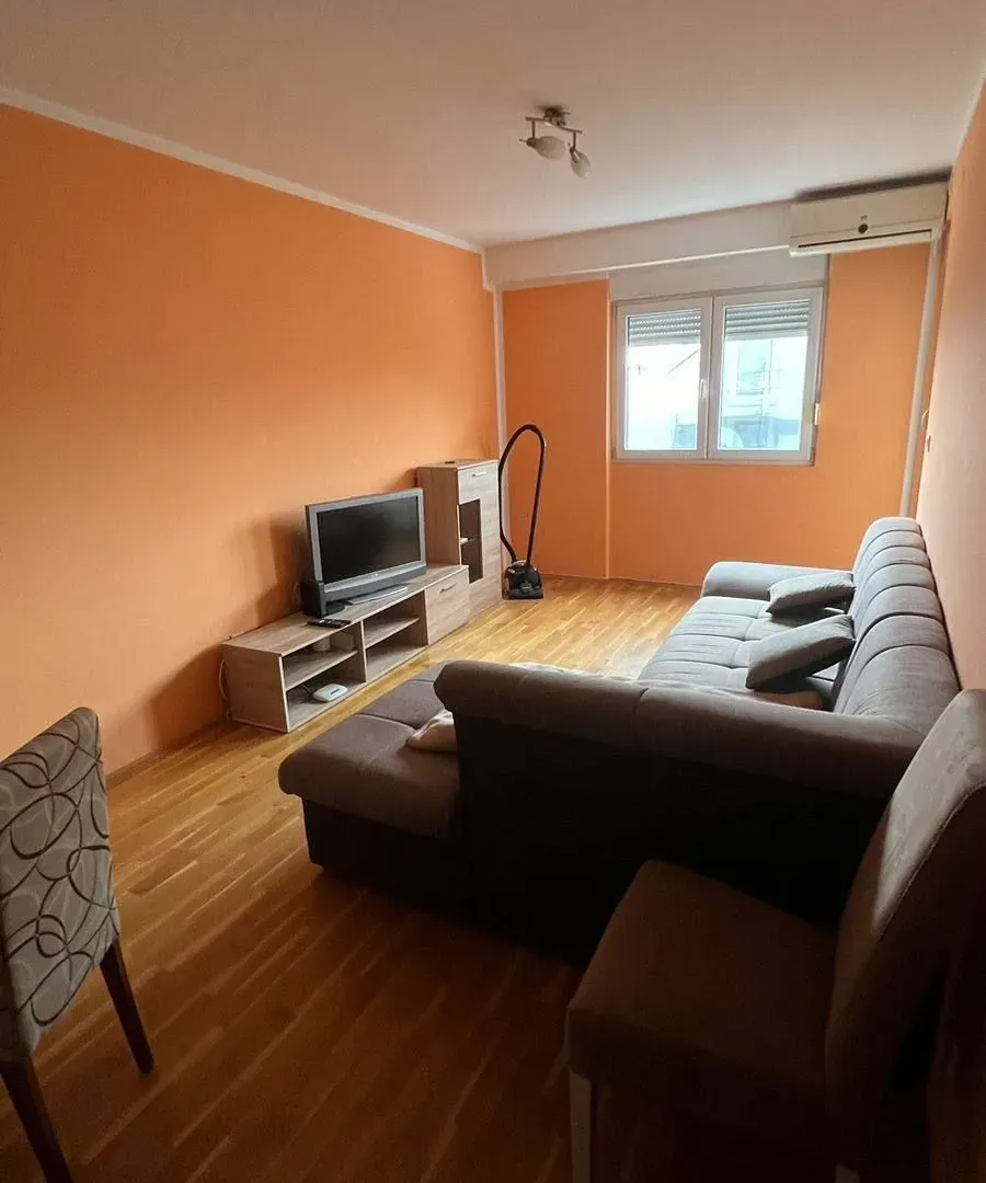 Izdavanje, jednosoban stan, 39m², City Kvart, Podgorica