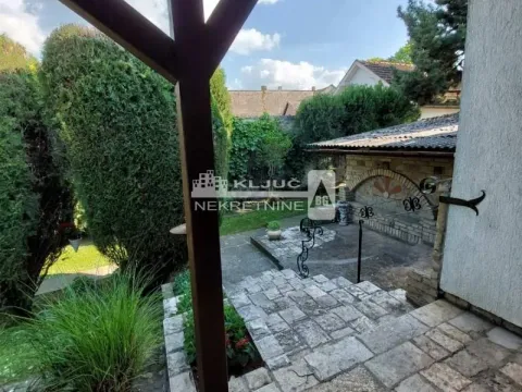 Sale, house, 201m², Aleksa Šantić, Sombor - image 11