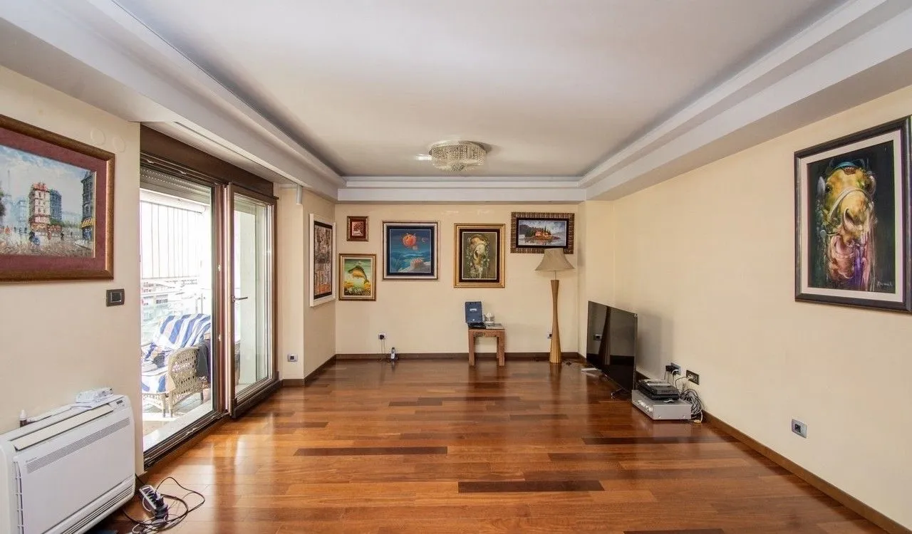 Prodaja, dvosoban stan, 140m², Preko Morače, Podgorica