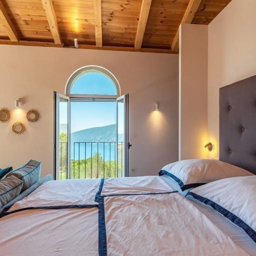 Prodaja, kuća, 380m², Herceg Novi, Crna Gora