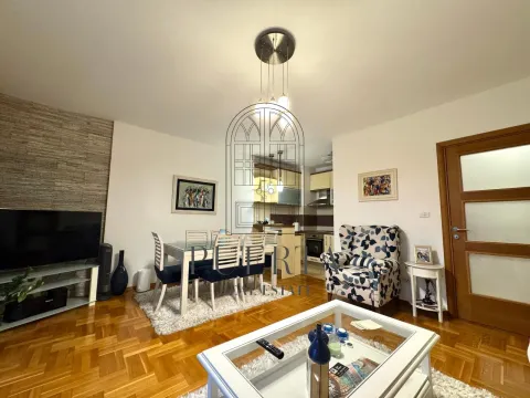 Izdavanje, dvosoban stan, 69m², Pobrežje, Podgorica - image 3