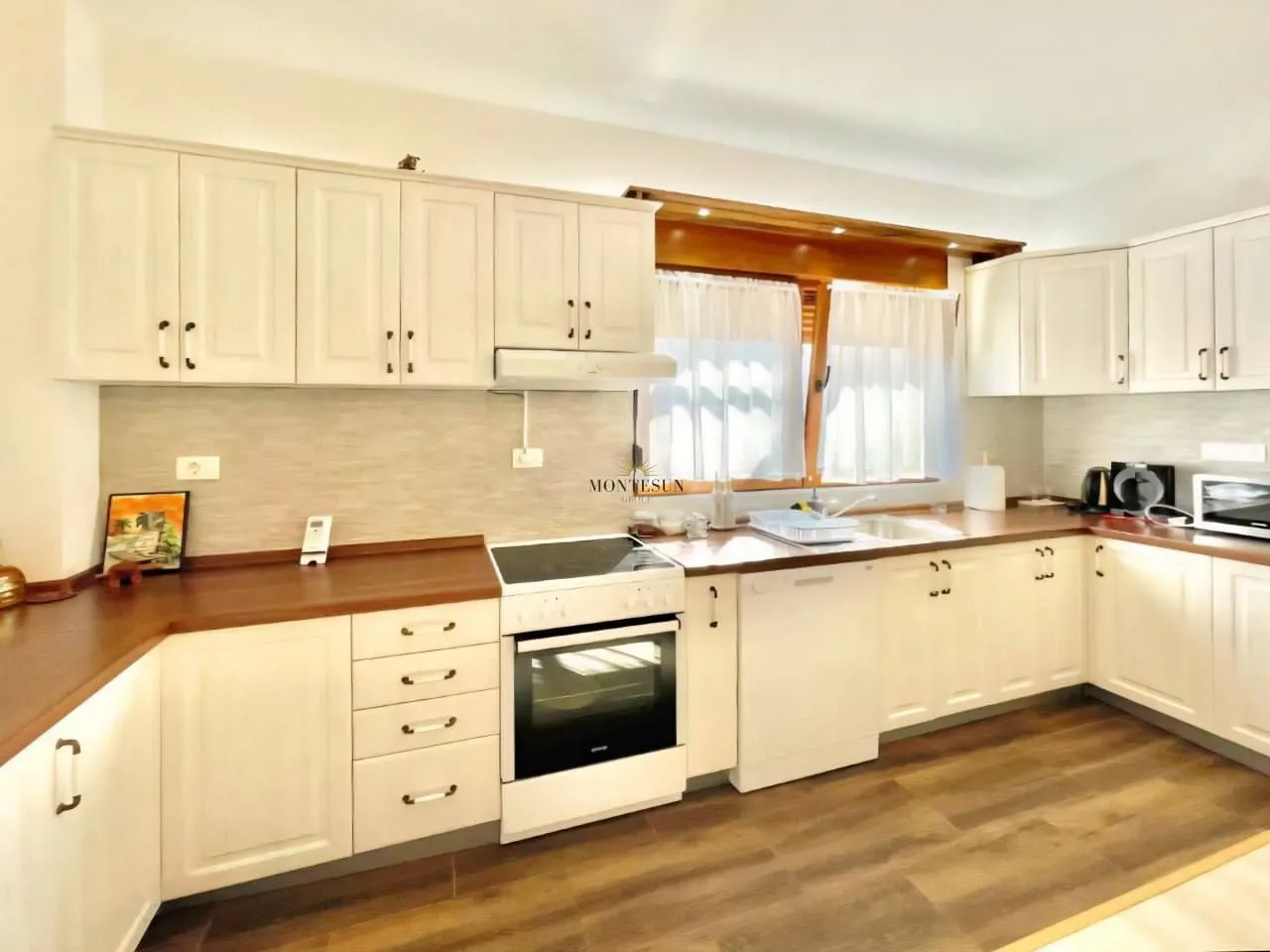 Rent, house, 125m², Lazi, Budva