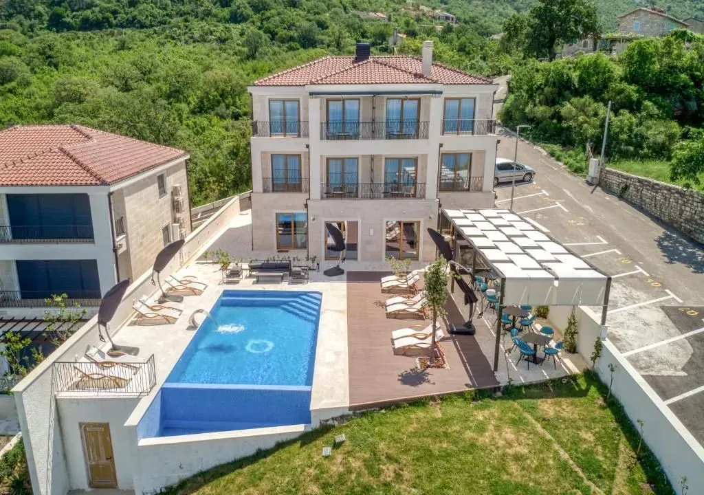 Sale, house, 450m², Tudorovići, Budva