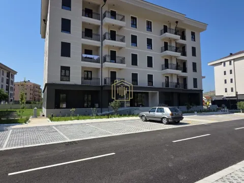 Rent, one bedroom apartment, 44m², Tološi, Podgorica - image 11