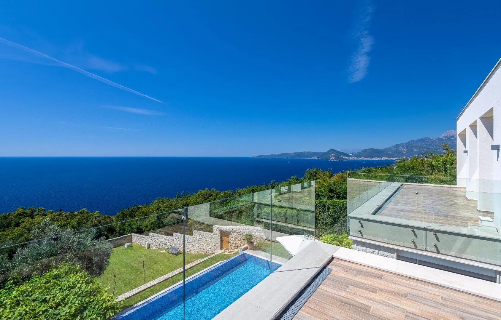 Sale, house, 550m², Reževići, Budva