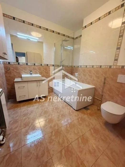Rent, three bedroom apartment, 106m², Vračar Hram, Vračar Sve Podlokacije