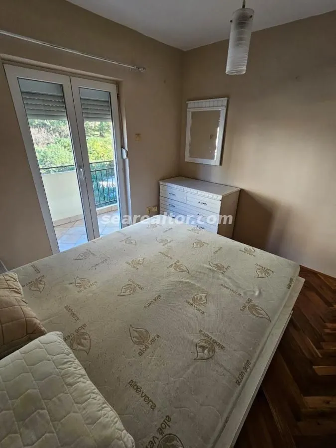 Prodaja, trosoban stan, 88m², Dobrota, Kotor