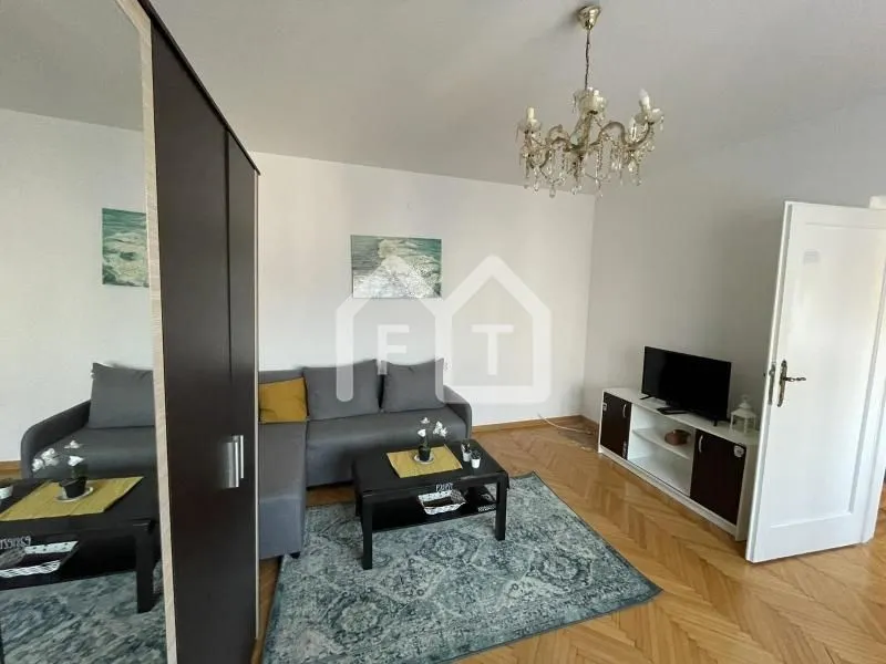 Izdavanje, dvosoban stan, 41m², Stari Grad, Beograd