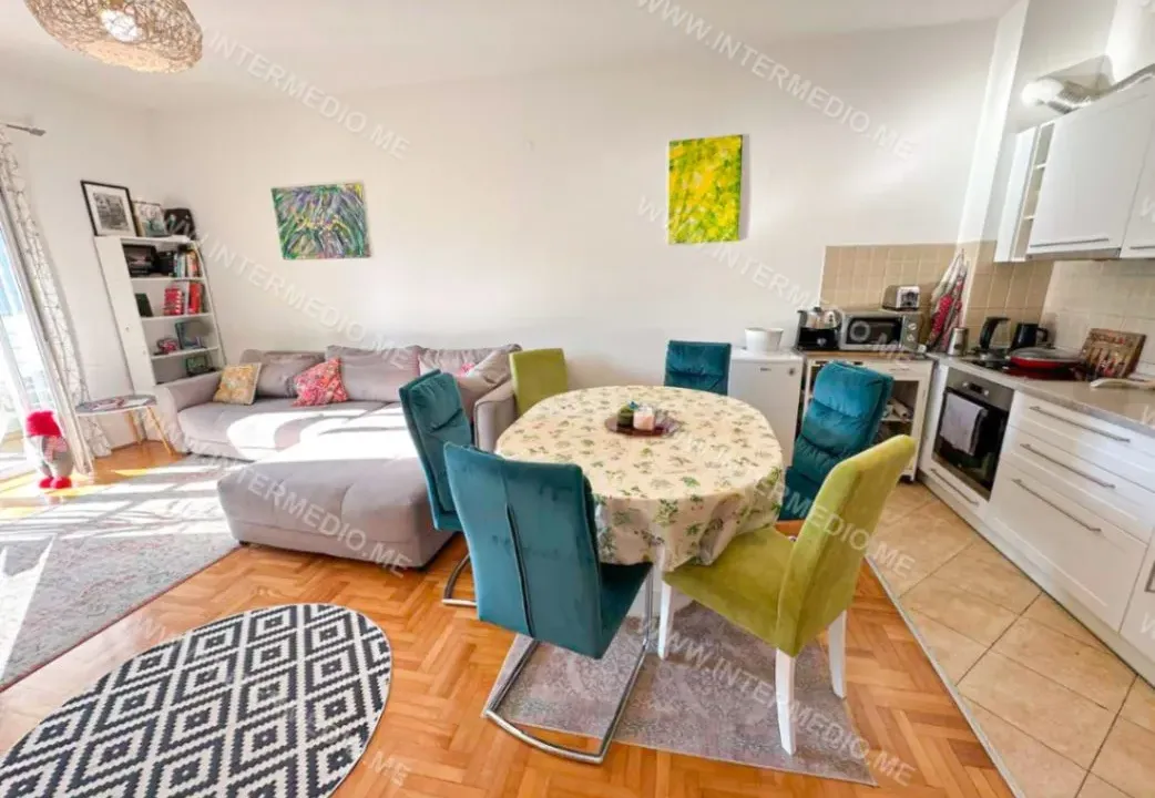 Prodaja, jednosoban stan, 56m², Topla, Herceg Novi