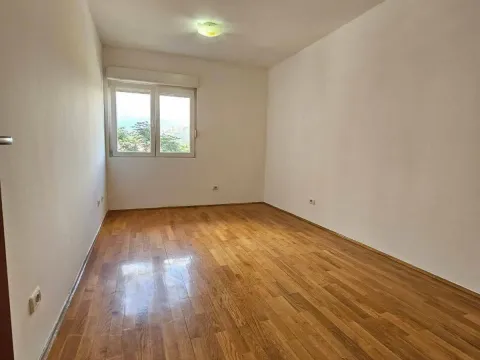 Sale, one bedroom apartment, 45m², Stari Aerodrom, Podgorica - image 4