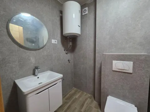 Sale, one bedroom apartment, 43m², Bečići, Budva - image 18