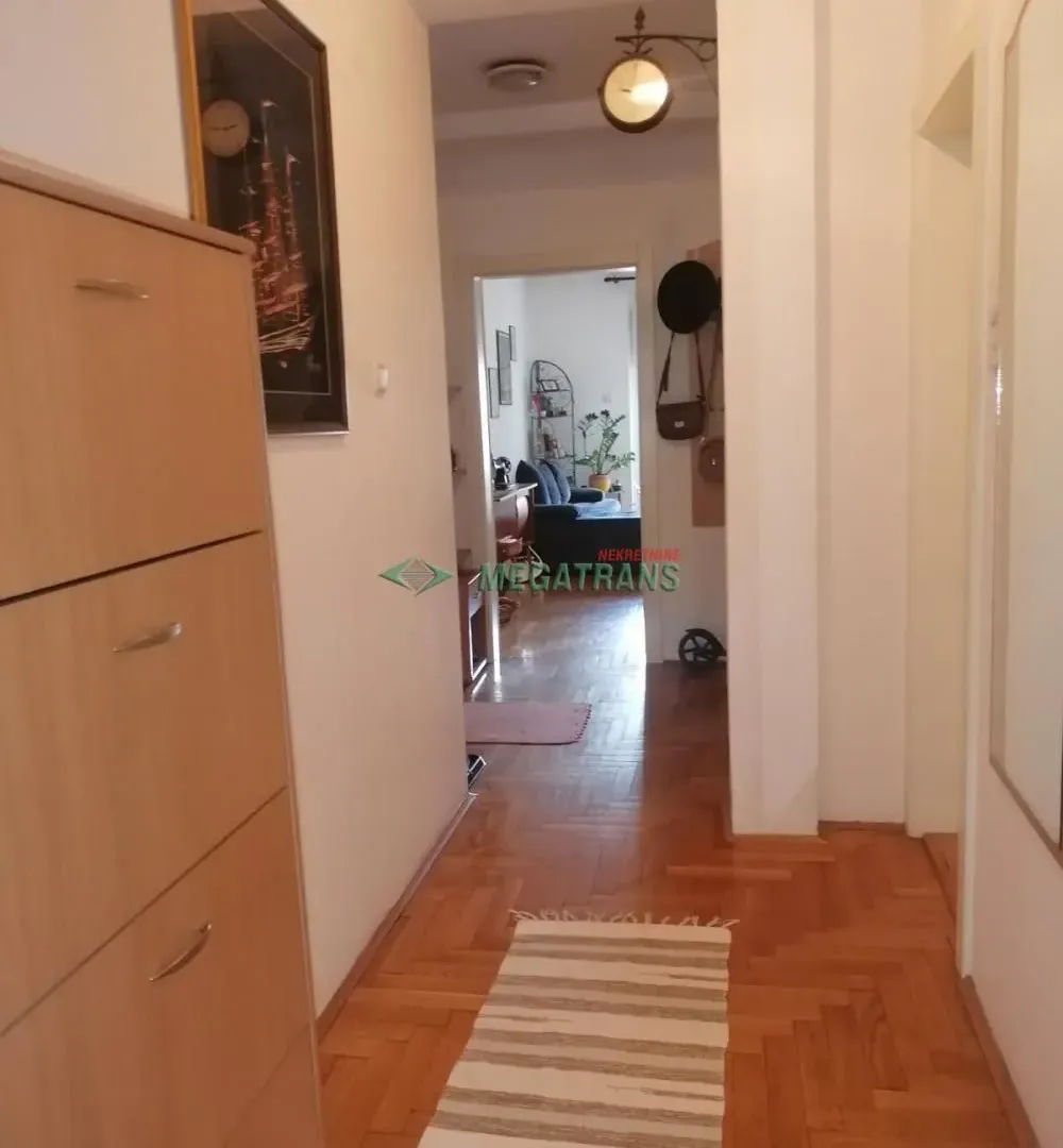 Prodaja, dvosoban stan, 65m², Centar, Novi Sad