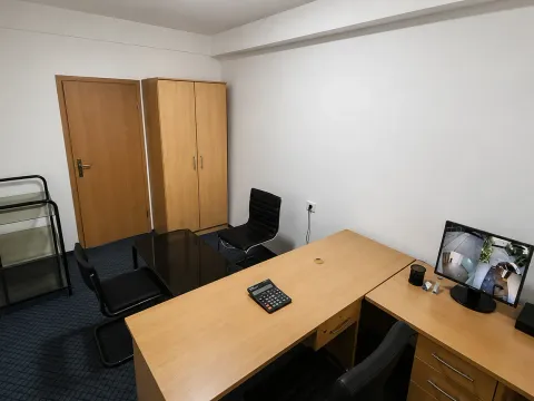 Rent, office space, 110m², Stari Aerodrom, Podgorica - image 7
