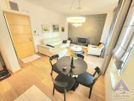 Izdavanje, jednosoban stan, 49m², Centar, Budva - image 4