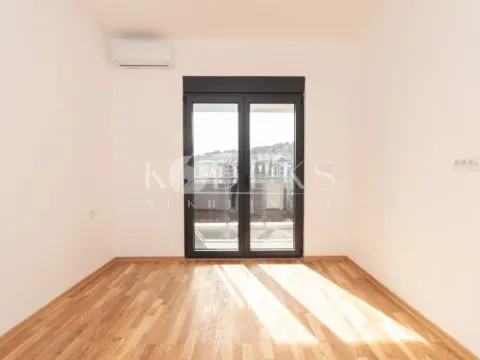 Rent, office space, 64m², City Kej, Podgorica - image 17