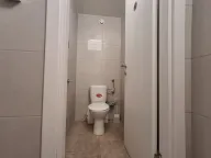 Izdavanje, poslovni prostor, 294m², Blok 5, Podgorica - image 16