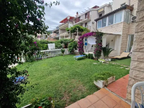 Sale, two bedroom apartment, 56m², Petrovac, Budva - image 9