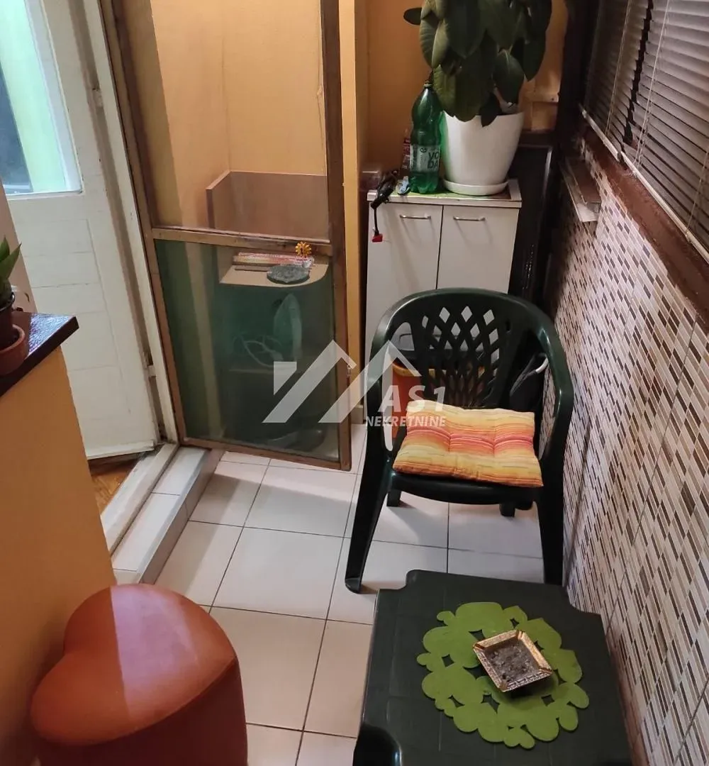 Izdavanje, trosoban stan, 60m², Železnička Stanica, Novi Sad Sve Podlokacije