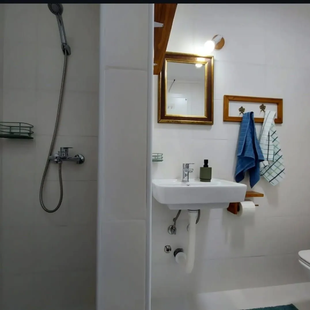 Sale, house, 420m², Obzovica, Cetinje