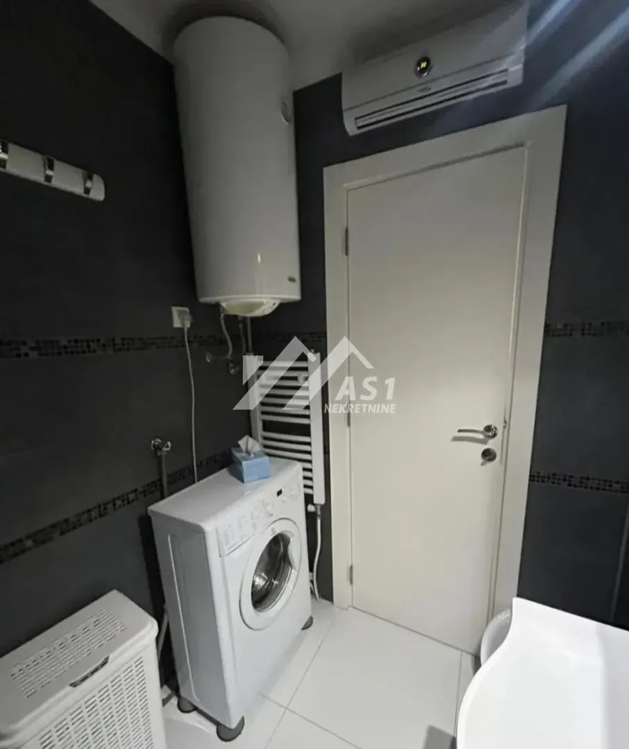 Izdavanje, jednosoban stan, 41m², Petrovaradin, Novi Sad
