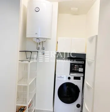 Rent, two bedroom apartment, 59m², Savski Venac, Beograd - image 8