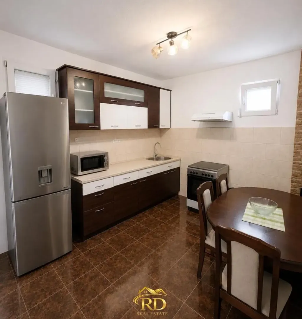 Rent, three bedroom apartment, 125m², Malo Brdo, Podgorica