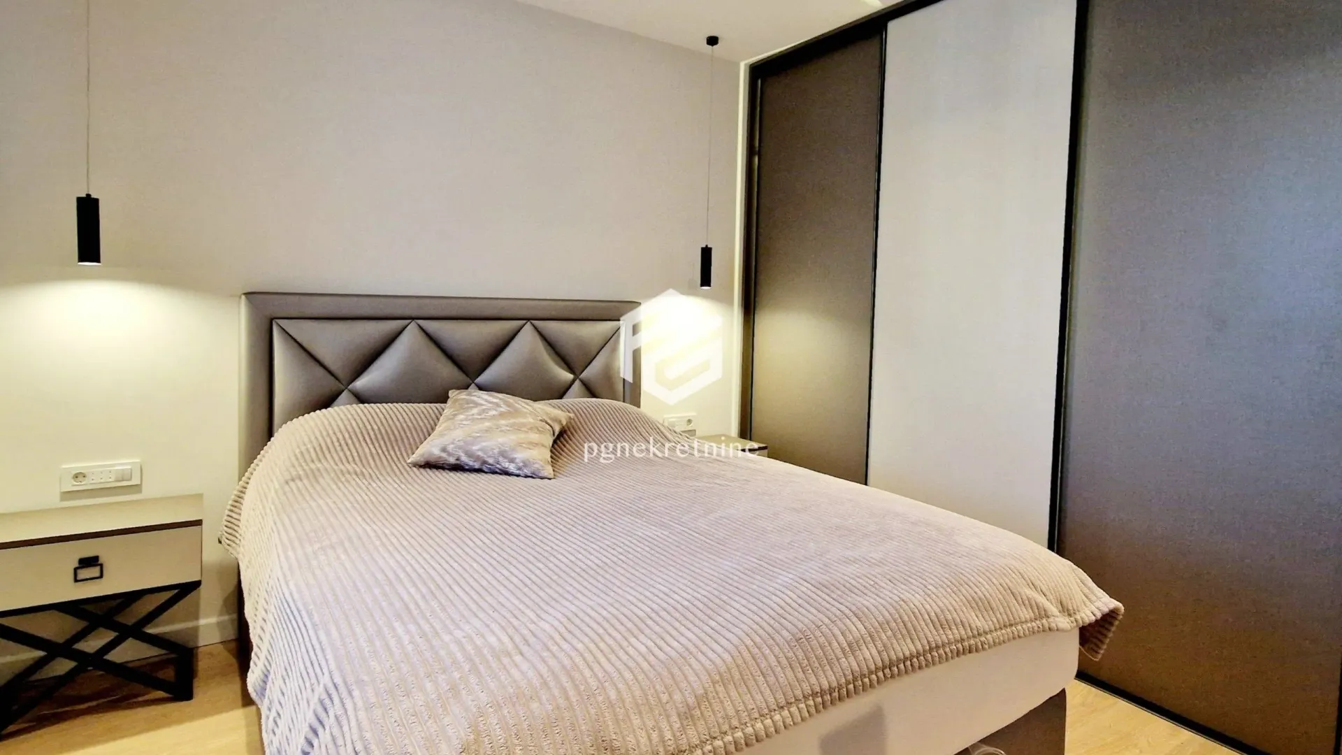 Rent, two bedroom apartment, 120m², Centar, Podgorica