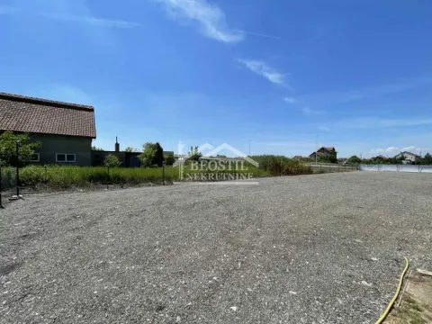 Izdavanje, zemljište, 0m2, Batajnica, Beograd Izdavanje, zemljište, 0m2, Batajnica, Beograd