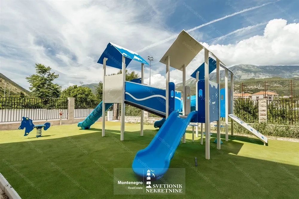 Prodaja, dvosoban stan, 76m², Igalo, Herceg Novi