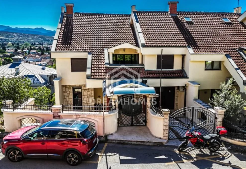 Izdavanje, kuća, 280m², Gorica C, Podgorica