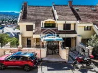 Izdavanje, kuća, 280m², Gorica C, Podgorica - image 1