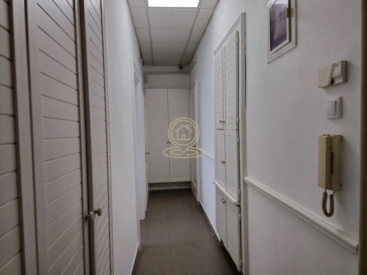 Rent, office space, 135m², Stari Grad, Beograd