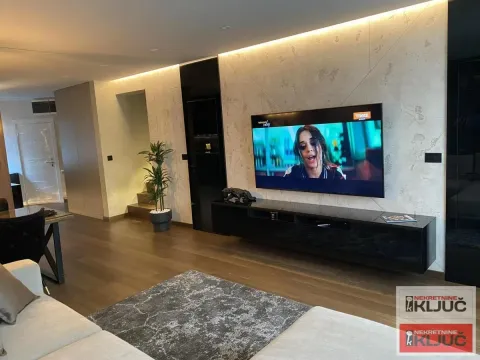 Prodaja, četvorosoban stan, 122m², Bulevar Oslobodjenja, Novi Sad Sve Podlokacije - image 4