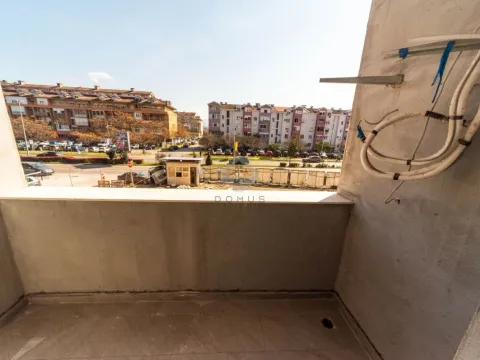 Prodaja, trosoban stan, 104m², Stari Aerodrom, Podgorica - image 11