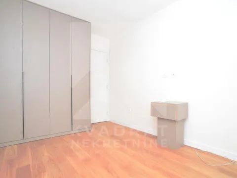 Rent, two bedroom apartment, 108m², Central Point, Podgorica - image 10