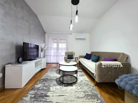 Rent, apartment, 47m², Zagorič, Podgorica - image 1