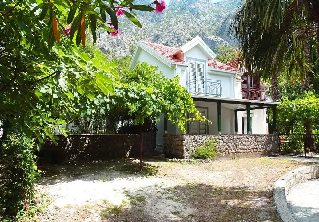 Prodaja, kuća, 71m², Orahovac, Kotor
