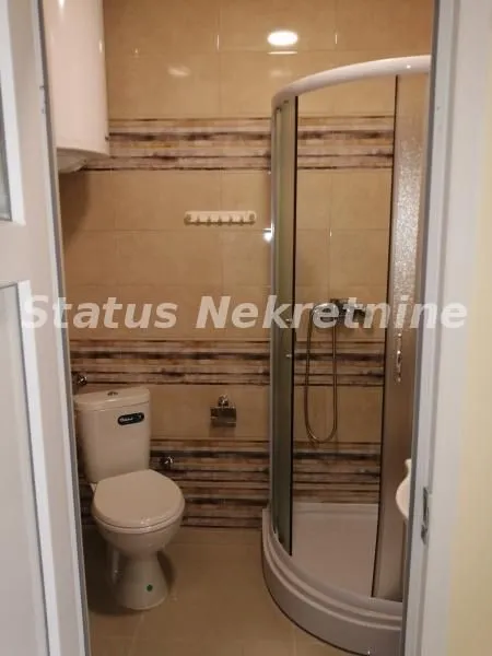 Rent, office space, 300m², Kać, Novi Sad Sve Podlokacije
