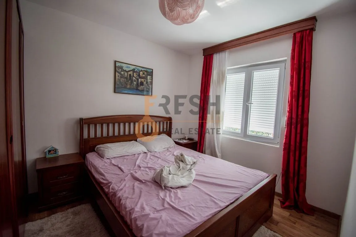 Prodaja, kuća, 450m², Stari Aerodrom, Podgorica