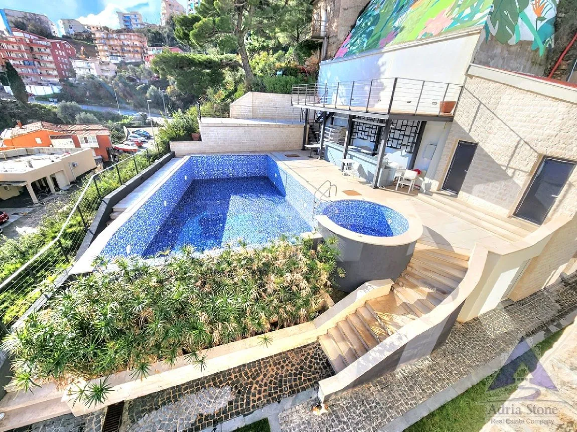 Sale, two bedroom apartment, 111m², Komoševina, Budva