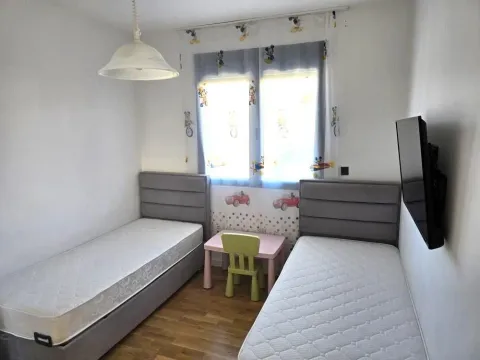 Rent, two bedroom apartment, 100m², Dalmatinska ulica, Podgorica - image 2