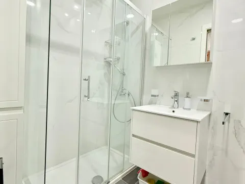 Rent, one bedroom apartment, 49m², Central Point, Podgorica - image 10