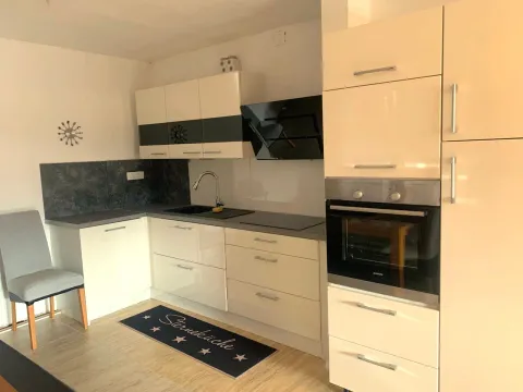 Izdavanje, dvosoban stan, 65m², Bjeliši, Bar - image 3