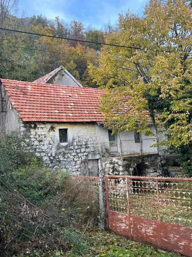 Prodaja, kuća, 63m², Bajice, Cetinje