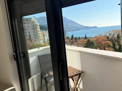 Rent, one bedroom apartment, 40m², Bečići, Budva - image 2