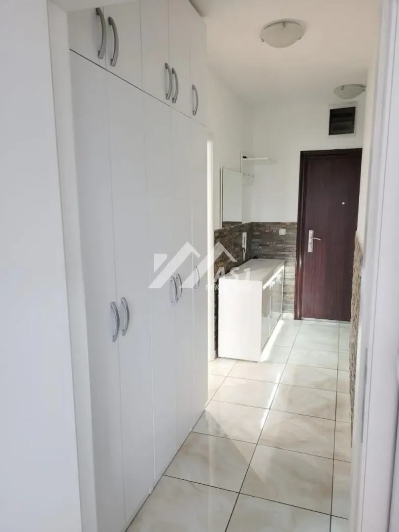 Izdavanje, dvosoban stan, 50m², Nova Detelinara, Novi Sad Sve Podlokacije