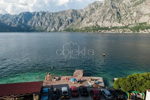 Prodaja, jednosoban stan, 54m², Kotor, Crna Gora - image 2