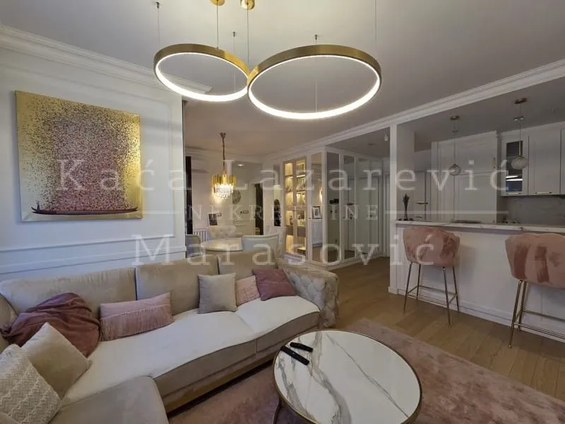 Rent, two bedroom apartment, 53m², Kalenić Pijaca, Vračar Sve Podlokacije