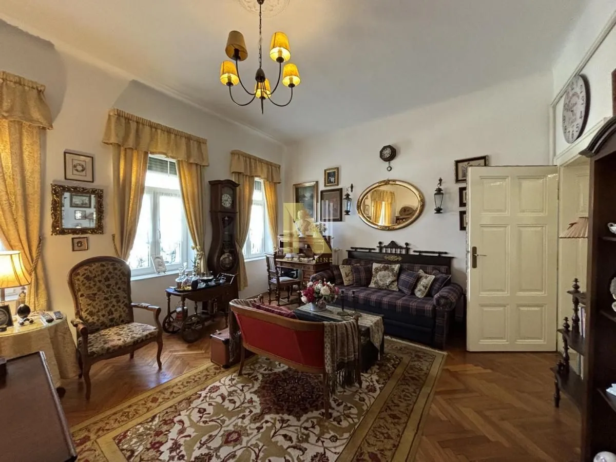 Prodaja, kuća, 384m², Sremski Karlovci, Novi Sad