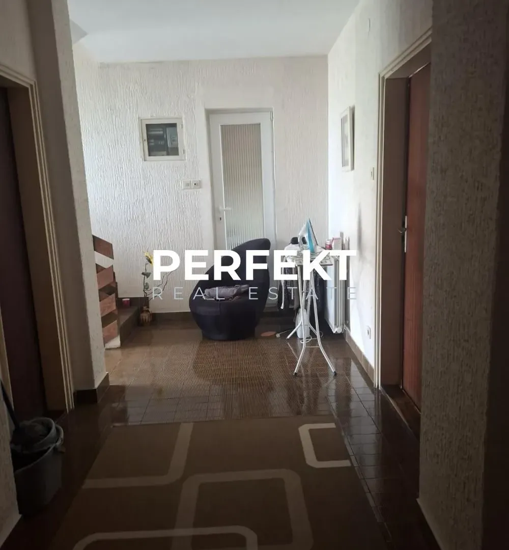 Prodaja, kuća, 273m², Pančevo, Srbija